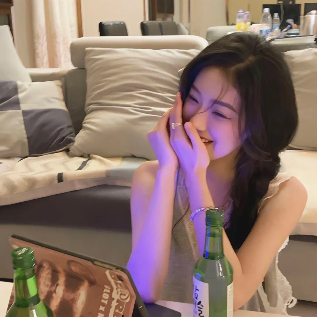 顶流女星被曝言论翻车，凌晨社交平台画面流出